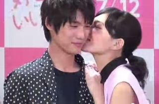 川口春奈　「好きっていいなよ。」イベント会場で公開キス